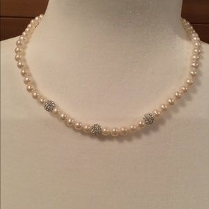 NWT Pearl/Crystal Necklace and Bracelet SET